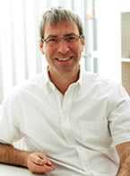 Dr. Martin Reich
